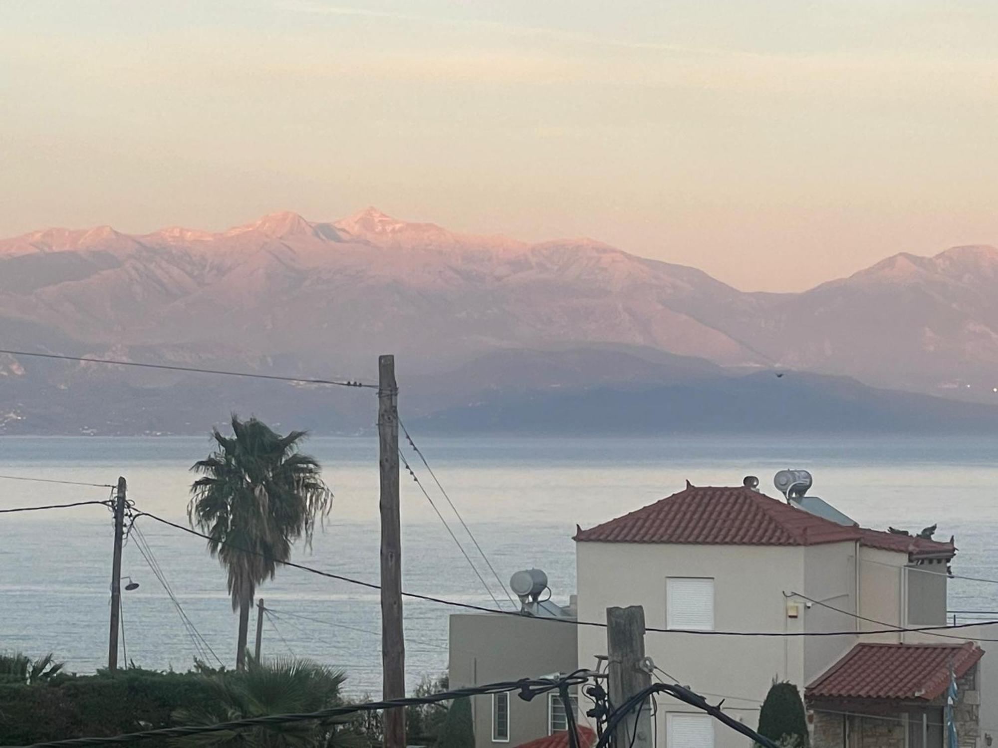 Villa Delfini Chrani Buitenkant foto